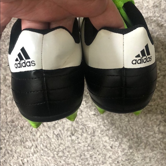 Adidas Boys Black White Lime Soccer Cleats - Picture 4 of 4